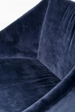 Bloomingville Elegant Fauteuil Blauw Velours -Bloomingville Verkoopwinkel bloomingville elegant fauteuil blauw velours 5