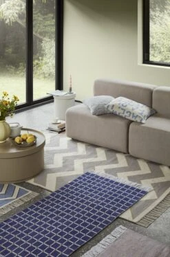 Broste Copenhagen Henny Vloerkleed Blauw 140x200cm - 70070335 -Bloomingville Verkoopwinkel broste copenhagen henny vloerkleed blauw 140x200cm 2