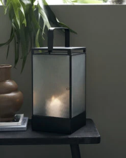 House Doctor Blaze Lantaarn Antiek Zwart H40cm - 203990702 -Bloomingville Verkoopwinkel house doctor blaze lantaarn antiek zwart h40cm 203 2