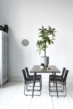 House Doctor Club Eettafel Zwart Hout Ijzer -Bloomingville Verkoopwinkel house doctor club eettafel zwart hout ijzer 2