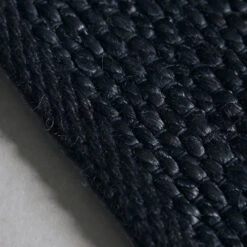 House Doctor Hempi Vloerkleed - Zwart 180x180cm -Bloomingville Verkoopwinkel house doctor hempi vloerkleed zwart 180x180cm 2