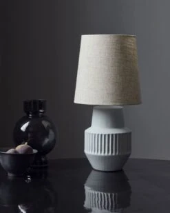 House Doctor Noam Tafellamp - Lichtblauw 262320051 -Bloomingville Verkoopwinkel house doctor noam tafellamp lichtblauw 262320051 2