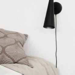 House Doctor Precise Wandlamp - Mat Zwart -Bloomingville Verkoopwinkel house doctor precise wandlamp mat zwart 3