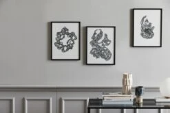 Nordal Rocaille Illustration - Zwart/wit -Bloomingville Verkoopwinkel nordal rocaille illustration zwart wit 2