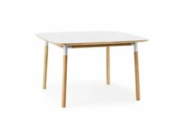 Normann Copenhagen Form Tafel Eiken Wit